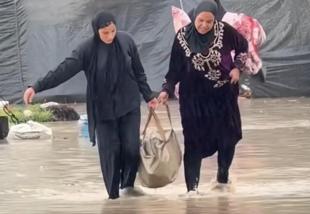 51. Women in flood [$2000]